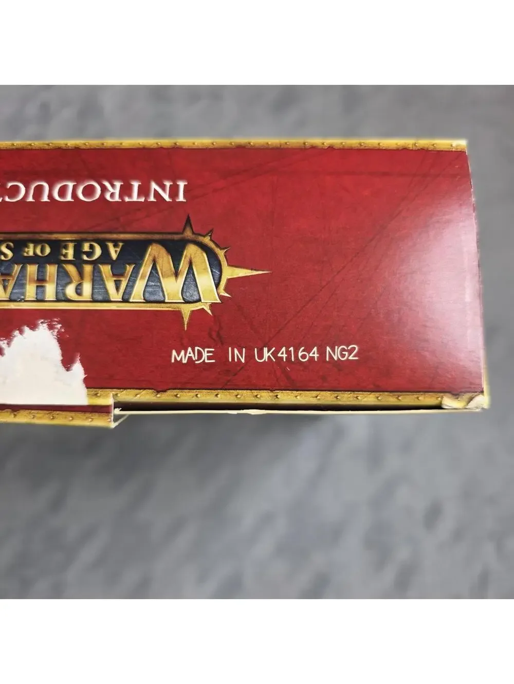 Warhammer Age of Sigmar Introductory Miniatures Set .